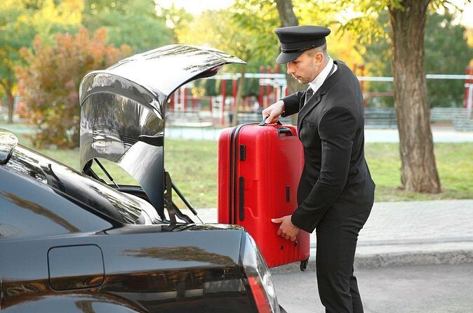 One-Way Private Airport Transfer from Toronto to Pearson Airport - Like the reviews suggest, the process is straightforward, and the service aims to remove the stress from your airport transfer. While specific reviews arent available, the clear details and transparent policies suggest a service designed with the traveler’s peace of mind in mind.