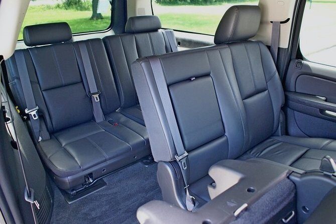 One-Way Private MDW Meet and Greet Luxury Airport Transfer - FAQs