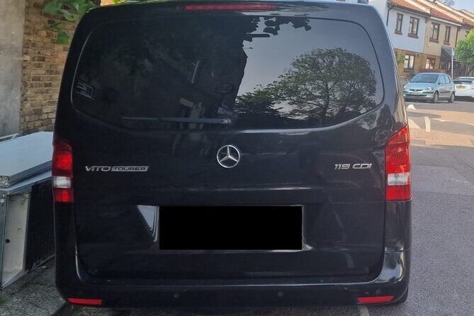 One Way Taxi Transfer from London to Gatwick Airport - Who This Transfer Service Suits Best