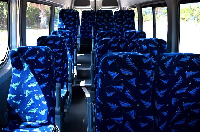 One Way Transportation from Los Cabos Airport to La Paz .8 pax - Pricing and Value