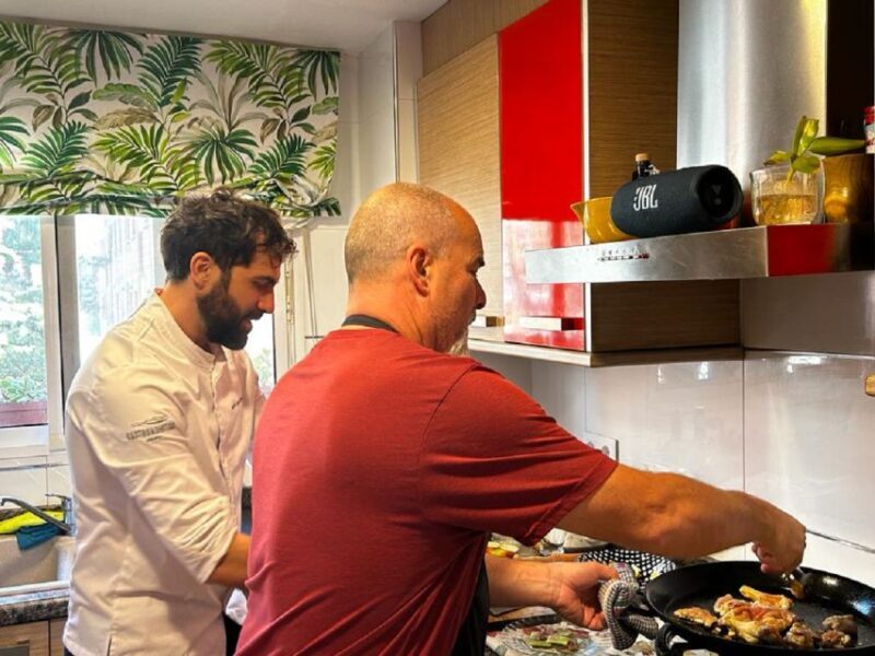 OnlyForYou, Paella Session at a Michelin-trained Chefs Home - What We Found in the Reviews