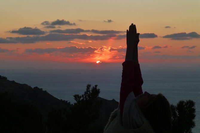 Open Mindfulness & Yoga Classes on the island on donation basis - What to Expect from the Experience