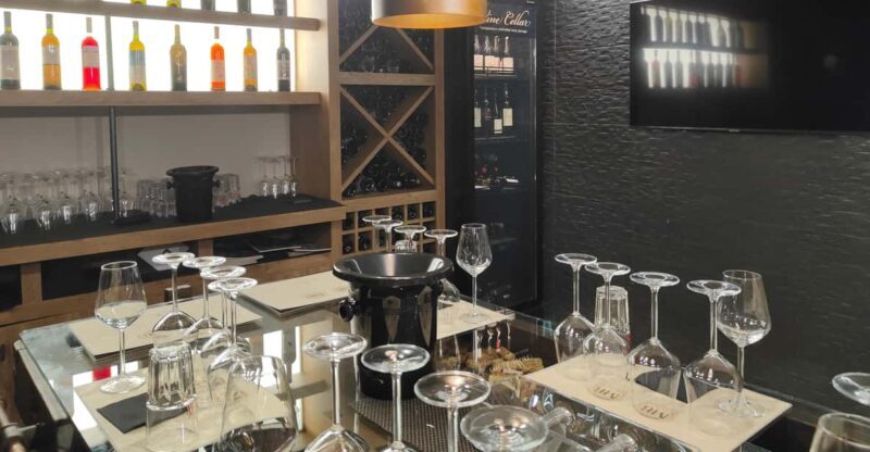 Orange, Organic, Natural & Biodynamic Wines Of Greece - Who is this experience good for?