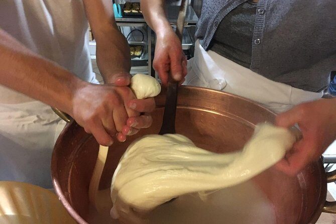 Organic Wine Tasting, Mozzarella, Gnocchi & Tiramisu Workshop - The Experience Breakdown