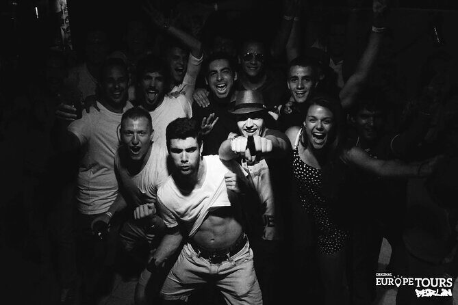 Original Pub Crawl Berlin - Is This Tour Right for You?