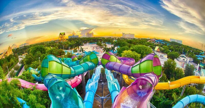 Orlando: Aquatica Water Park Admission Ticket - Riding the Rides & Attractions