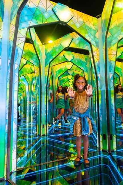 Orlando: Ripley's Mirror Maze Experience - What to Expect at Ripleys Mirror Maze