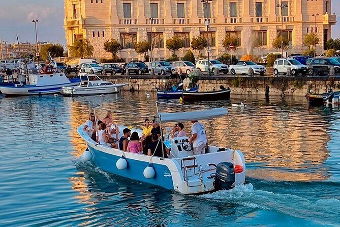 Ortigia Island and Sea Caves Boat Tour with Prosecco - Key Points