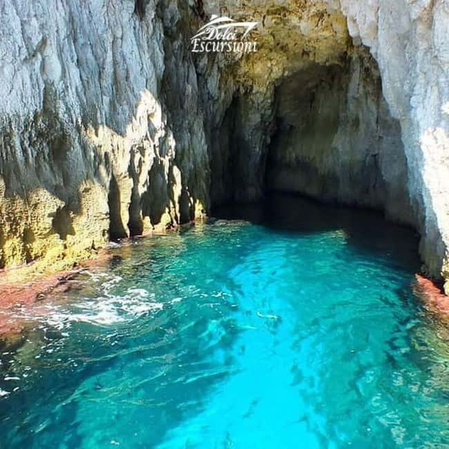 Ortigia: tour delle grotte marine in barca - Exploring the Ortigia Sea Caves in a Boat Tour: An Honest Look