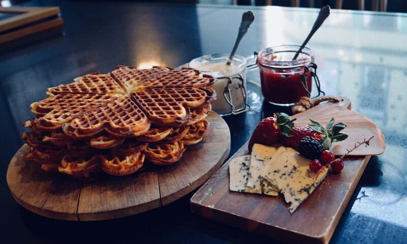 Oslo: Food Tasting and Walking Tour with a Local - The Experience in Detail