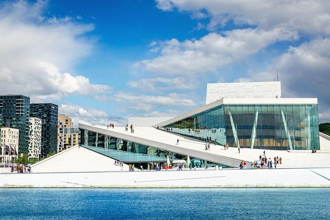 Oslo: Private VIP City Tour by Luxury Minivan with Driver & Guide - The Itinerary Breakdown