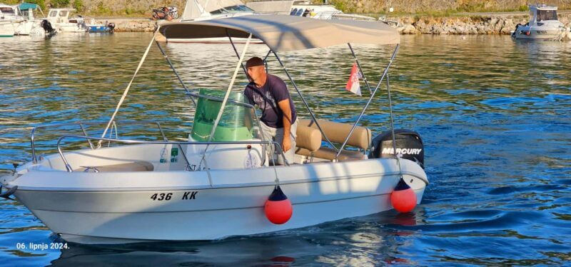 Otok Krk: Boat rentals in Pinezii - PRIMUS 17 60hp - Exploring Krk by Boat: What to Expect