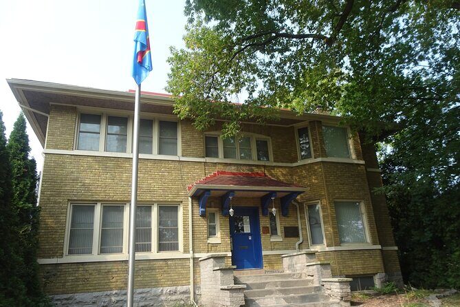 Ottawa Embassies self-guided walking tour & scavenger hunt - Who is This Tour Best For?