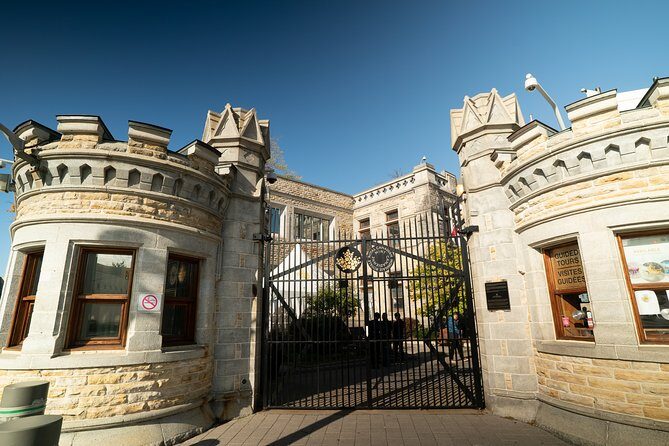 Ottawa Premium Driving Tour with Rideau Canal Cruise - Key Points