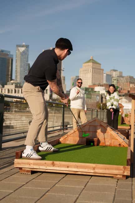 Outdoor mini golf in Montreal - Exploring the Mini Golf Experience