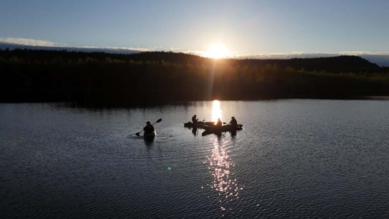 Överkalix - Lapland : Midnight Sun Kayaking Tour with Dinner - An In-Depth Look at the Midnight Sun Experience