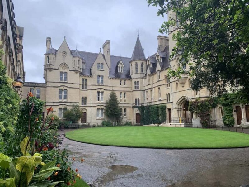 Oxford: Architectural & Historical Highlights (90 mins) - Practical Details and Experience Quality