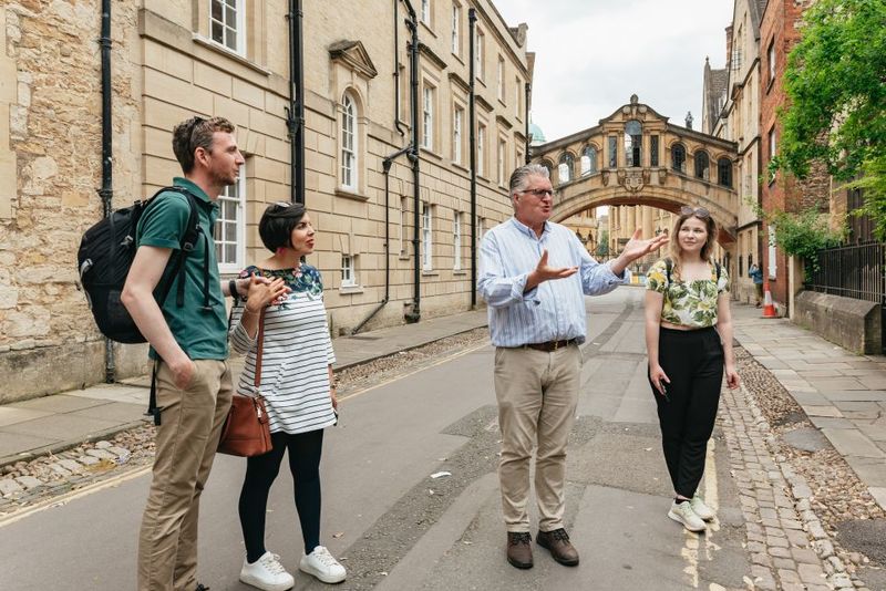 Oxford: City and University Tour, including college entry - Divinity School and the Harry Potter Connection