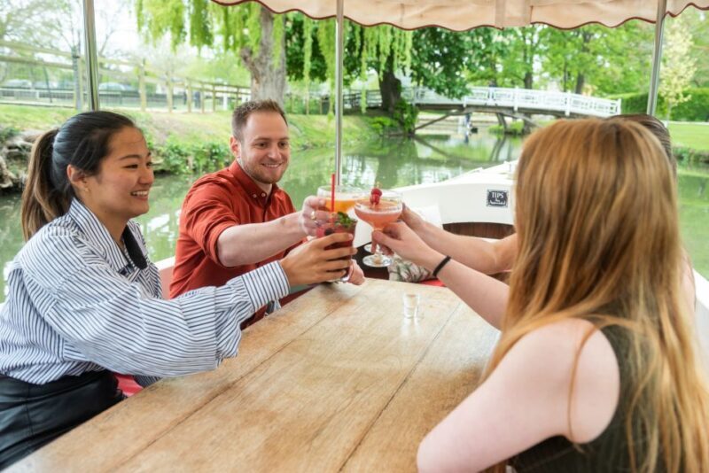 Oxford: Evening Sightseeing River Cruise with a Cocktail - Key Points