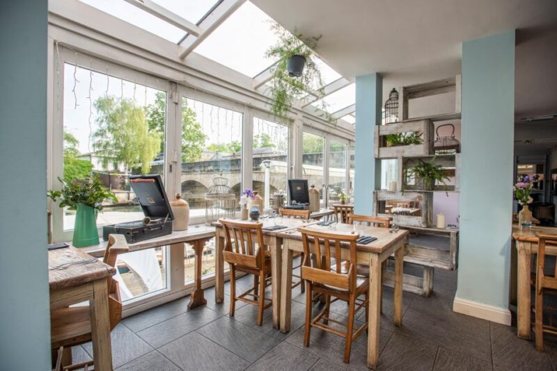 Oxford: Luxury Afternoon Tea with River Views - Real Traveler Insights