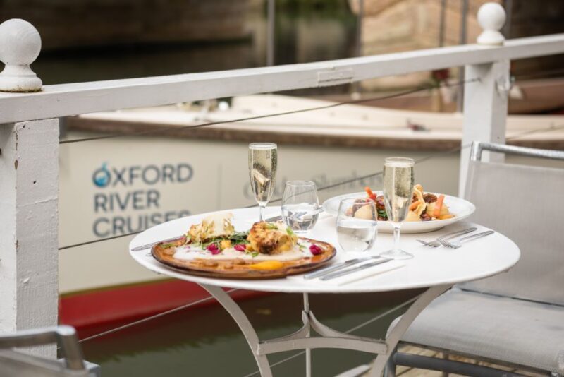 Oxford: River Cruise and 6-Course Tasting at The Folly - What to Expect from the Tour