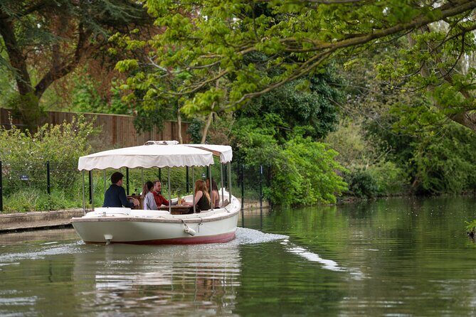 Oxford Sightseeing River Cruise Along The University Regatta Course - The Experience: What to Expect