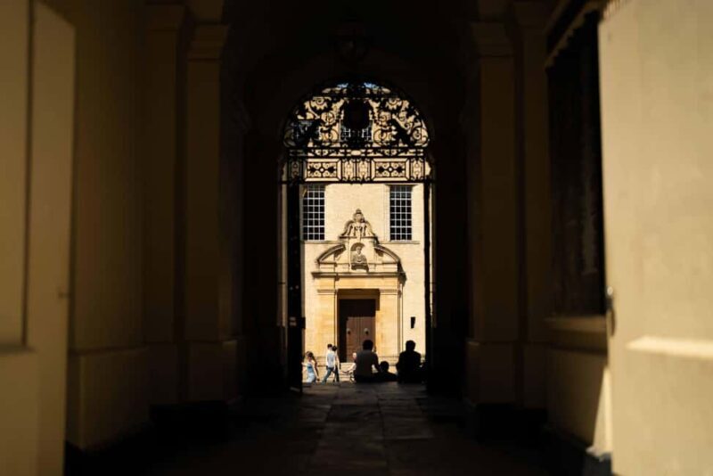 Oxford University: Walking Tour By Alumni & New College - Key Points