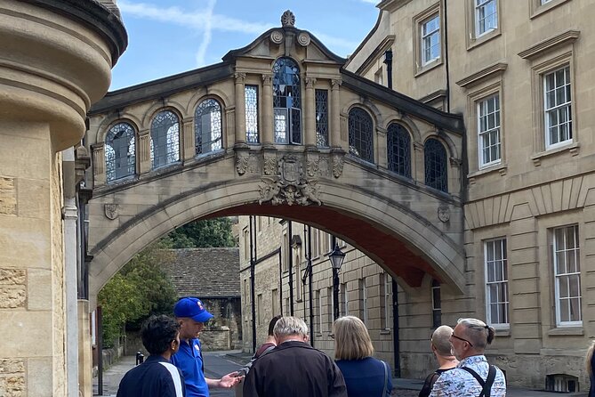 Oxford University Walking Tour by Alumni™ & Optional New College - Stop by Stop: What You’ll See and Learn Along the Way