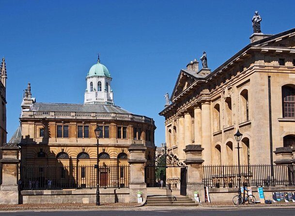 Oxford Walking Tour - Discover its University and Traditions - Introduction