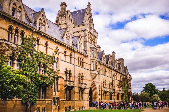 Oxford Walking Tour - Discover its University and Traditions - Practicalities & Tips for Your Tour