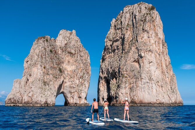 Paddleboard in Capri between caves and beaches - The Downsides to Consider