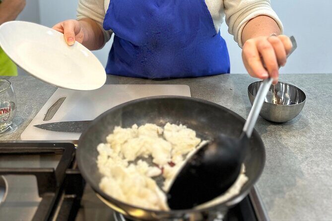 Paella and Sangria Workshop in Malaga - The Group and Atmosphere
