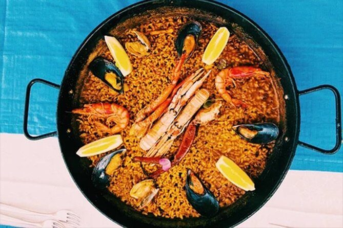 Paella with 1 lt of Sangria at Restaurante America - Who Should Consider This Tour?