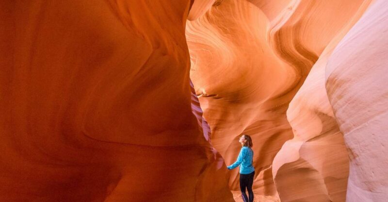 Page: Antelope Canyon X Guided Tour - The Guide Experience and Group Dynamics