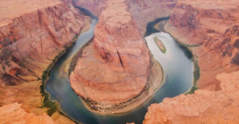 Page: Horseshoe Bend Helicopter Flight - What Makes the Horseshoe Bend Helicopter Flight Special?