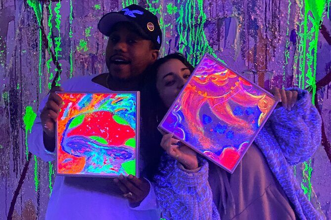 Paint-In-Dark Drawing Class in New York - Key Points