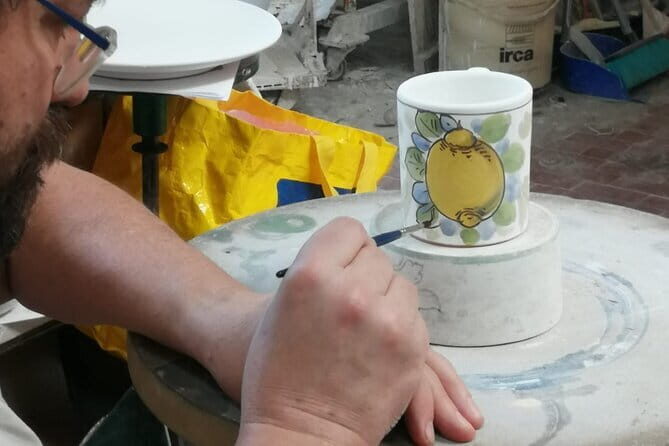 Painting Experience in Florence: Create Your Own Florentine Lily - The Sum Up