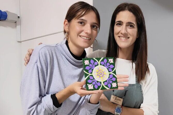 Painting of tiles & cocktails in Baixa do Porto - The Meeting Point and Practicalities