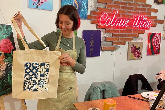 Painting on Tote Bags Workshop with Welcome Drink - What to Expect from the Workshop