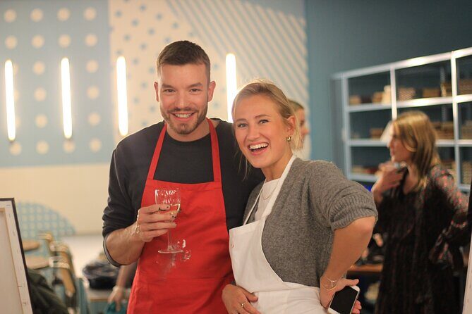 Painting uncorked art and enjoying wine in Frankfurt am Main - Painting uncorked art and enjoying wine in Frankfurt am Main: A practical look