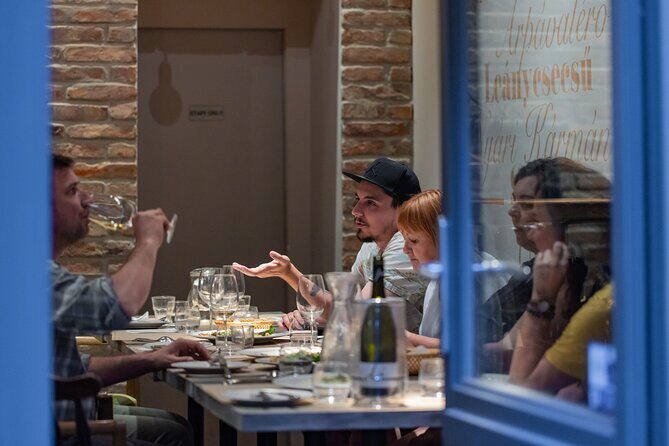 Palace District Evening Culinary, Wine, and History Walk - Who Should Sign Up?