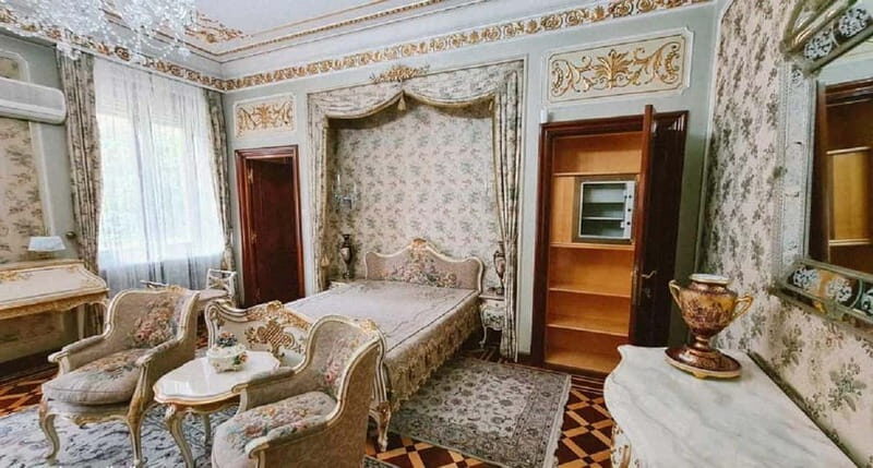 Palace of the Parliament, Village Museum & Ceauescu Mansion - Pricing & Value