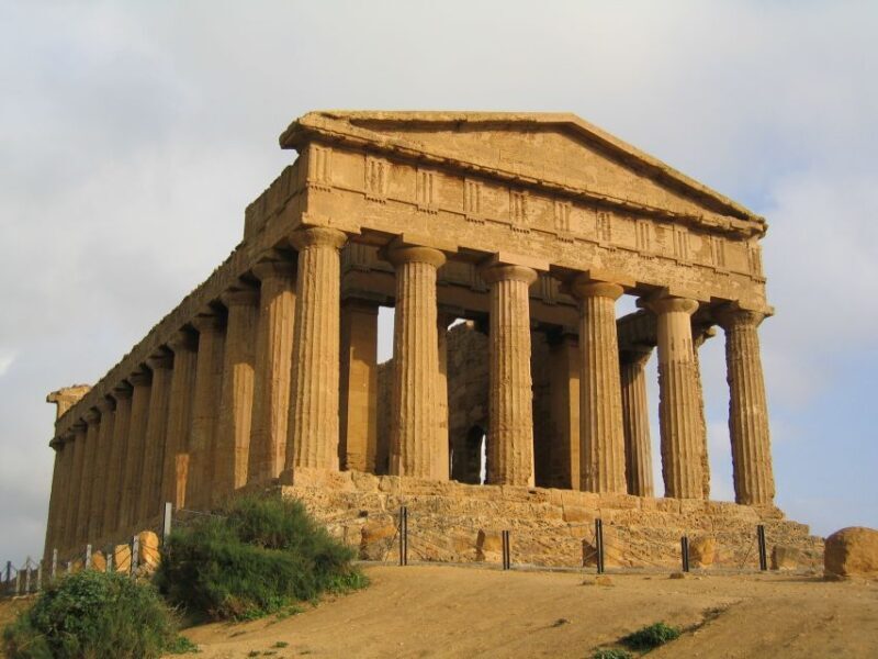 Palermo: Agrigento and the Valley of the Temples Day Tour - The Beach Stop at Scala dei Turchi