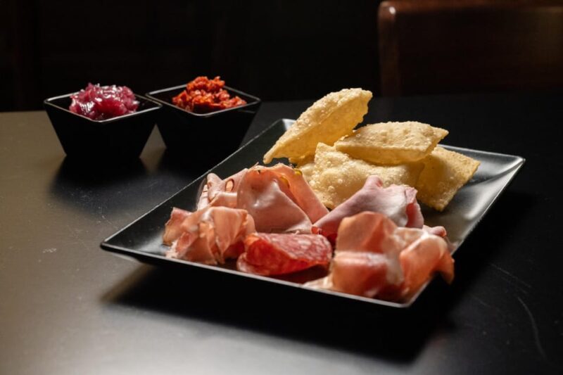 Palermo: Craft beer tasting with food samples at High Hops - The Experience: A Deep Dive