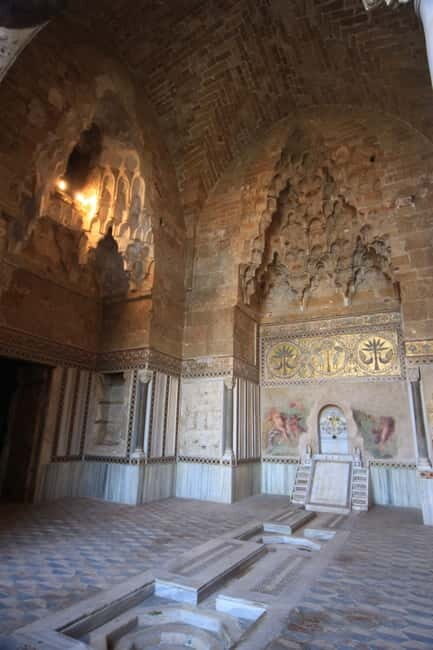 Palermo: Zisa Palace Entry Ticket with Audio Guide App - Key Points