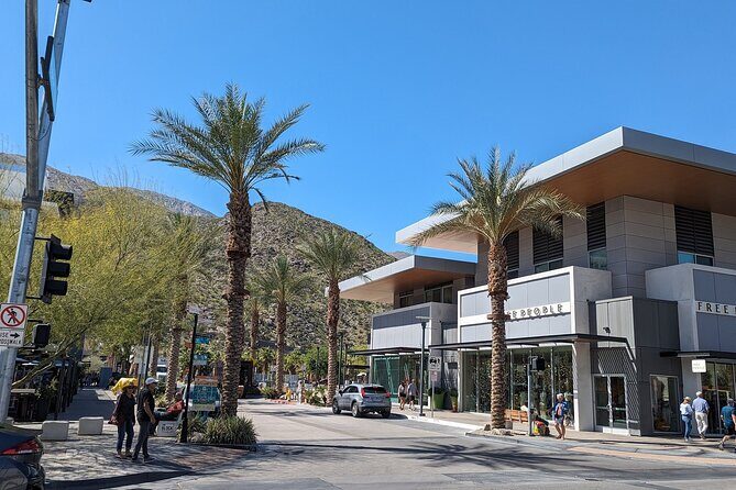 Palm Springs Scavenger Hunt Walking Activity and Game - Who Will Love This Tour?
