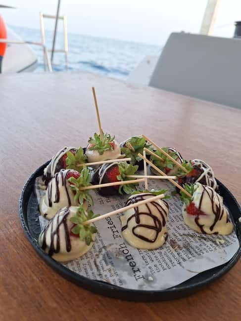 Palma: 2-Hour Sunset Catamaran Cruise with Drinks - FAQs