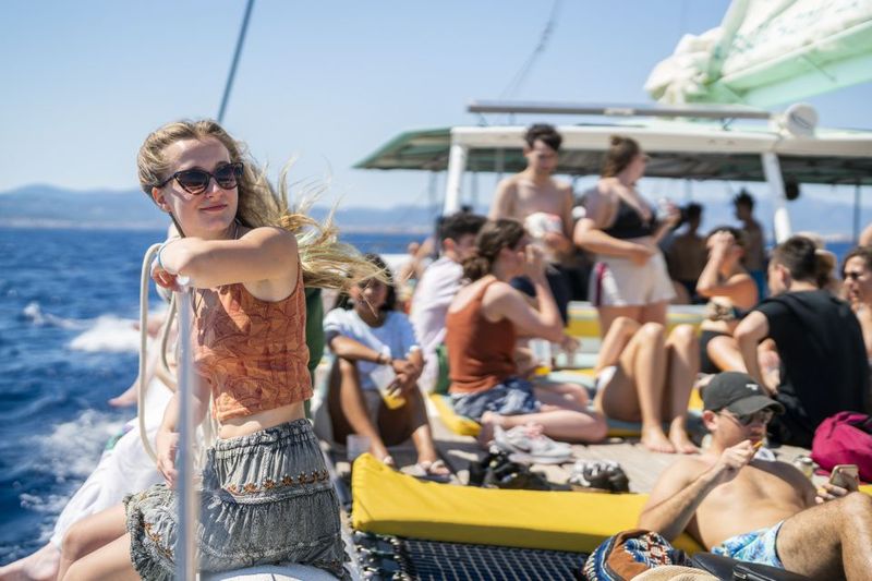 Palma de Mallorca: 5-Hour Catamaran Cruise with Lunch & Swim - The BBQ Lunch on Board: More Than Enough, With Real Drinks