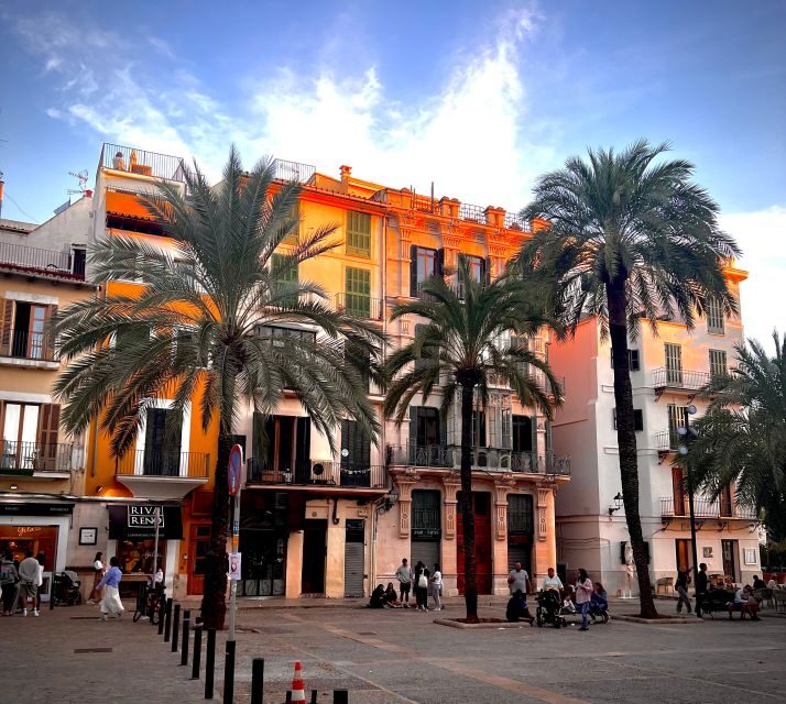 Palma de Mallorca: Old Town Atmospheric Evening Tour - What to Expect During the Tour