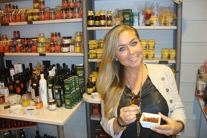 Palma old town tour with Wine & Tapas Tastings - Key Points